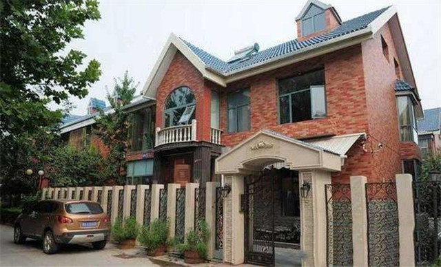 中海峰墅 大金VRV 一拖11安装案例实拍图