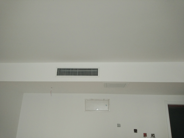 美的一拖三室内机安装效果图