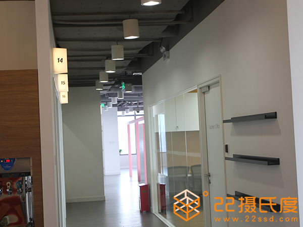 英孚教育华润校区美的中央空调安装