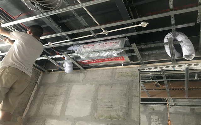 格力一拖一风管机安装