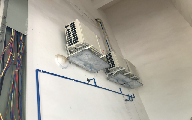 格力一拖一风管机外机安装