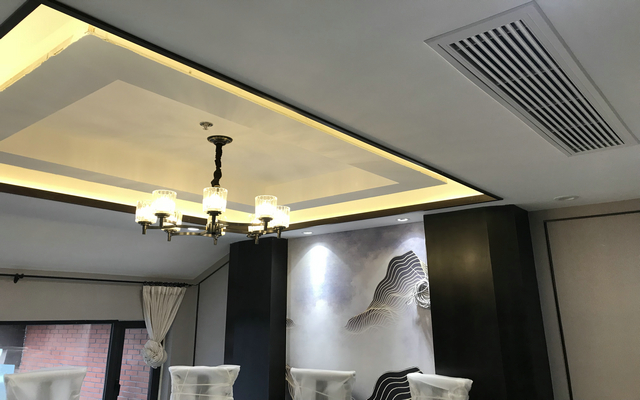 格力一拖一风管机安装风口效果