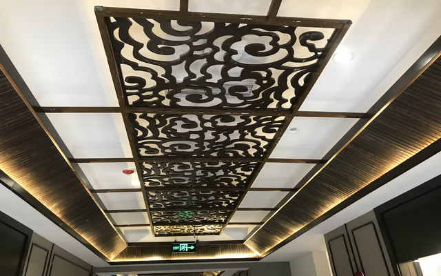 格力一拖一风管机安装风口效果