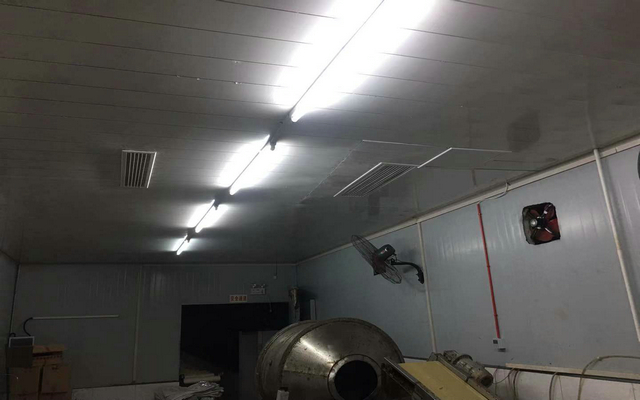 加工厂生产车间中央空调加装改造施工吊顶恢复